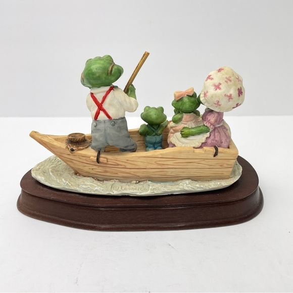 VINTAGE 1989 The Leonardo Collection The Fishing Trip Figurine - Picture 3 of 11
